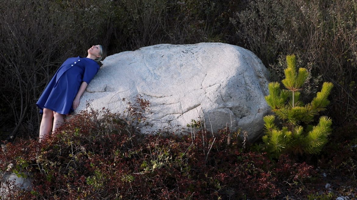 Jasmine Dreame Wagner, Five Elizabeths and Lovely Guns of Glacial Shifting. Film stills.