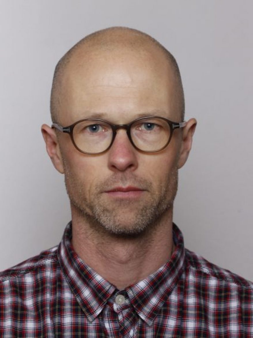 Portrait photo of Lars Bang Larsen