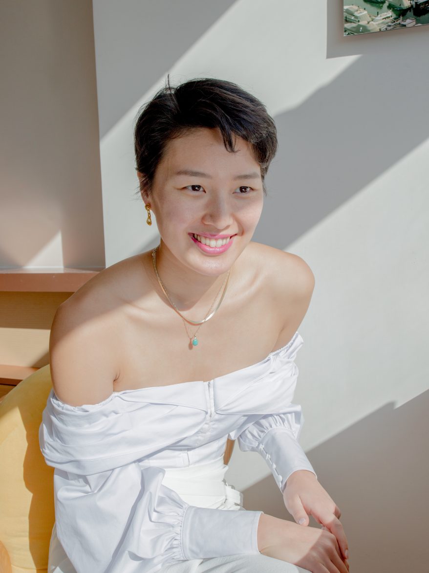 Portrait photo of Yvette Man-yi Kong